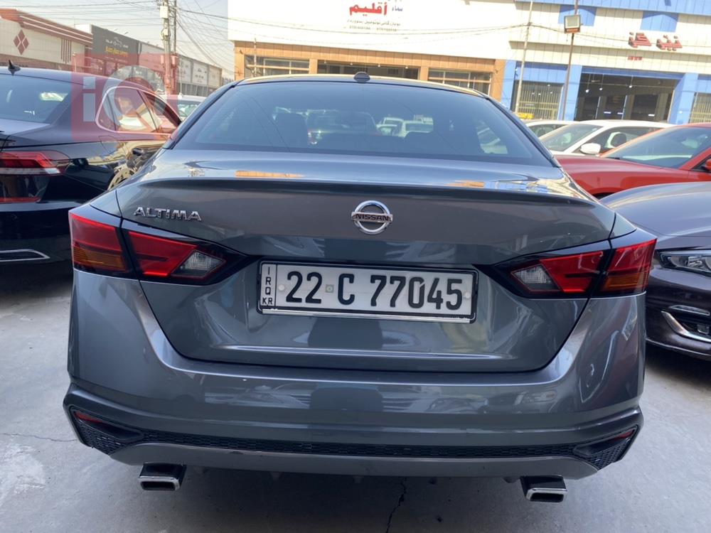 Nissan Altima
